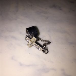 CLAIRES CROSS EARCUFF